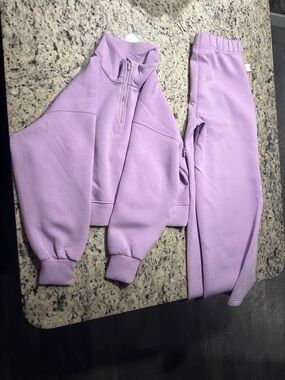 Old Navy Lavender Purple Kids Matching Sweatshirt and Joggers Set